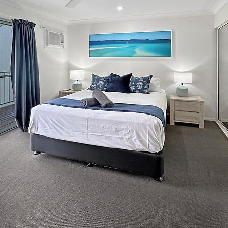 Sunset Waters Apartments Hamilton Island Exterior photo