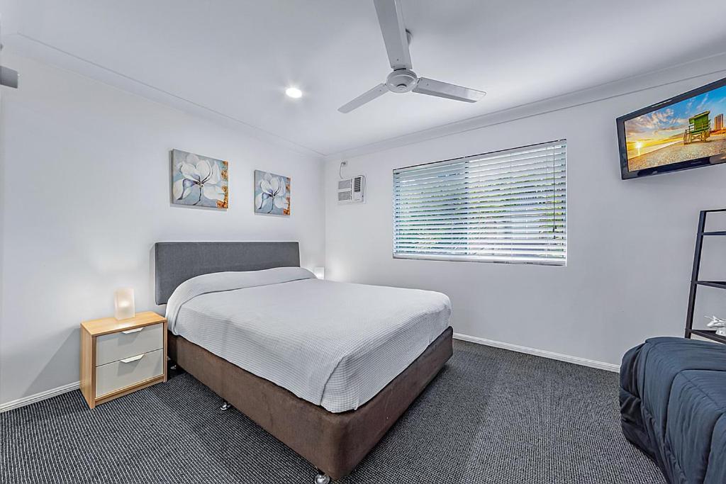 Sunset Waters Apartments Hamilton Island Exterior photo
