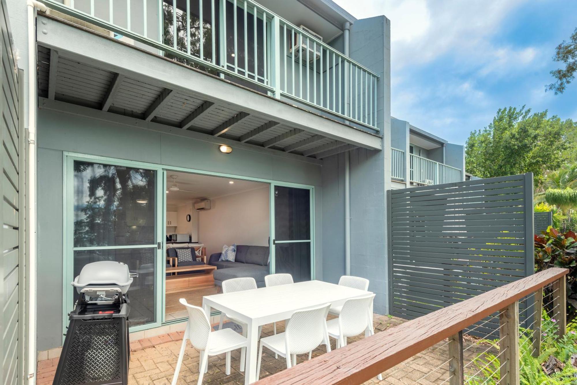 Sunset Waters Apartments Hamilton Island Exterior photo